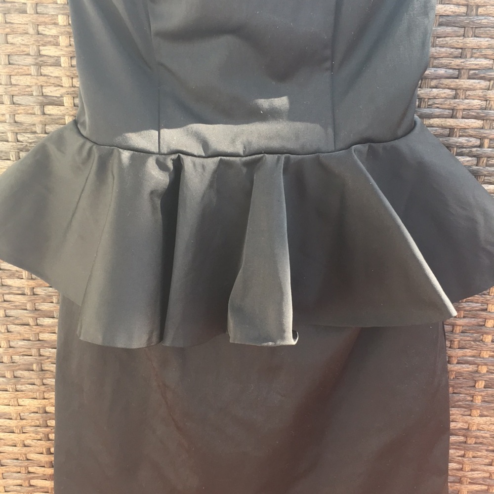 Dress - Picture 2 of 8
